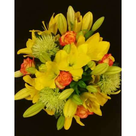 BOUQUET PROMOTION LYS ASSORTIS 19 TIGES AVEC 6 LYS + 3 ANASTASIA VERT + 5 ROSES ROUGE JAUNE + 5 SALLAL